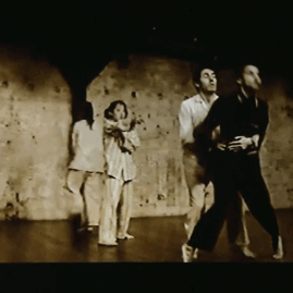 Poulailler/cauchemare. Chor. Marc Joseph SIGAUD Sylvia bongo Milena Gilabert, terry Araujo Kim . Le Regard du cygne